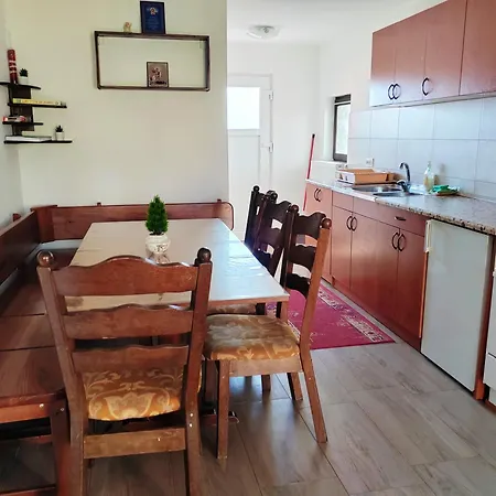 Simic Planinska Kuca * Дивчибаре