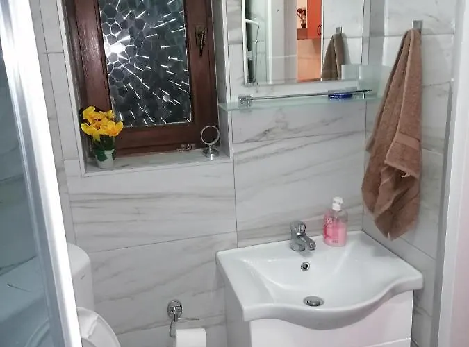 Simic Planinska Kuca *